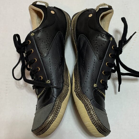 Cushe Boutique Footwear Women's Size US 9 Black/Gold Lace Up Sneaker - Picture 8 of 10